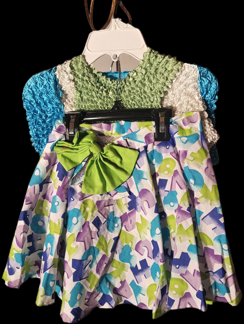 🎃Girls Green Bow & Multicolor Alphabet Skirt 3 Stretchy Shirts- Kids Costume